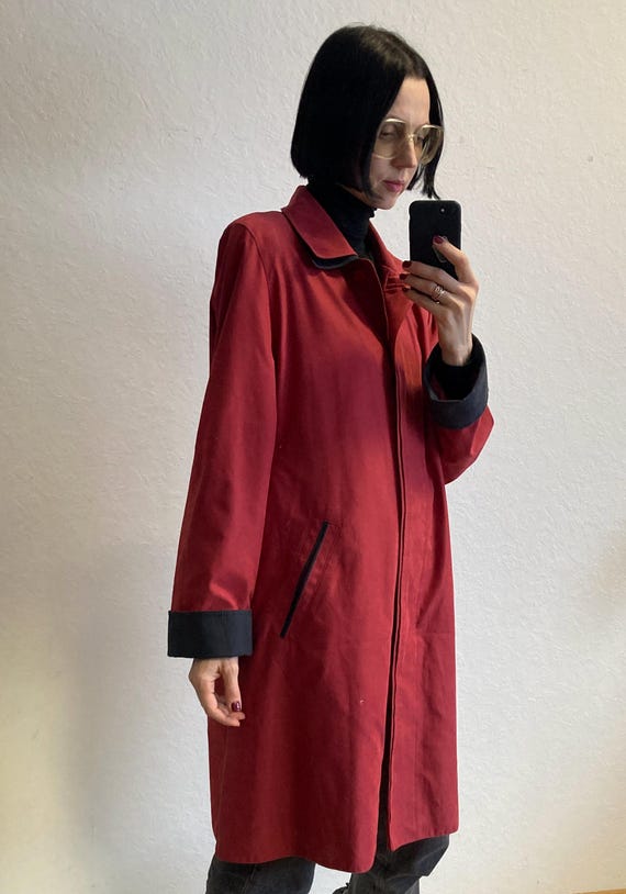 Vintage London Fog Red Trench Coat: Navy Blue Collar, 1980s Size