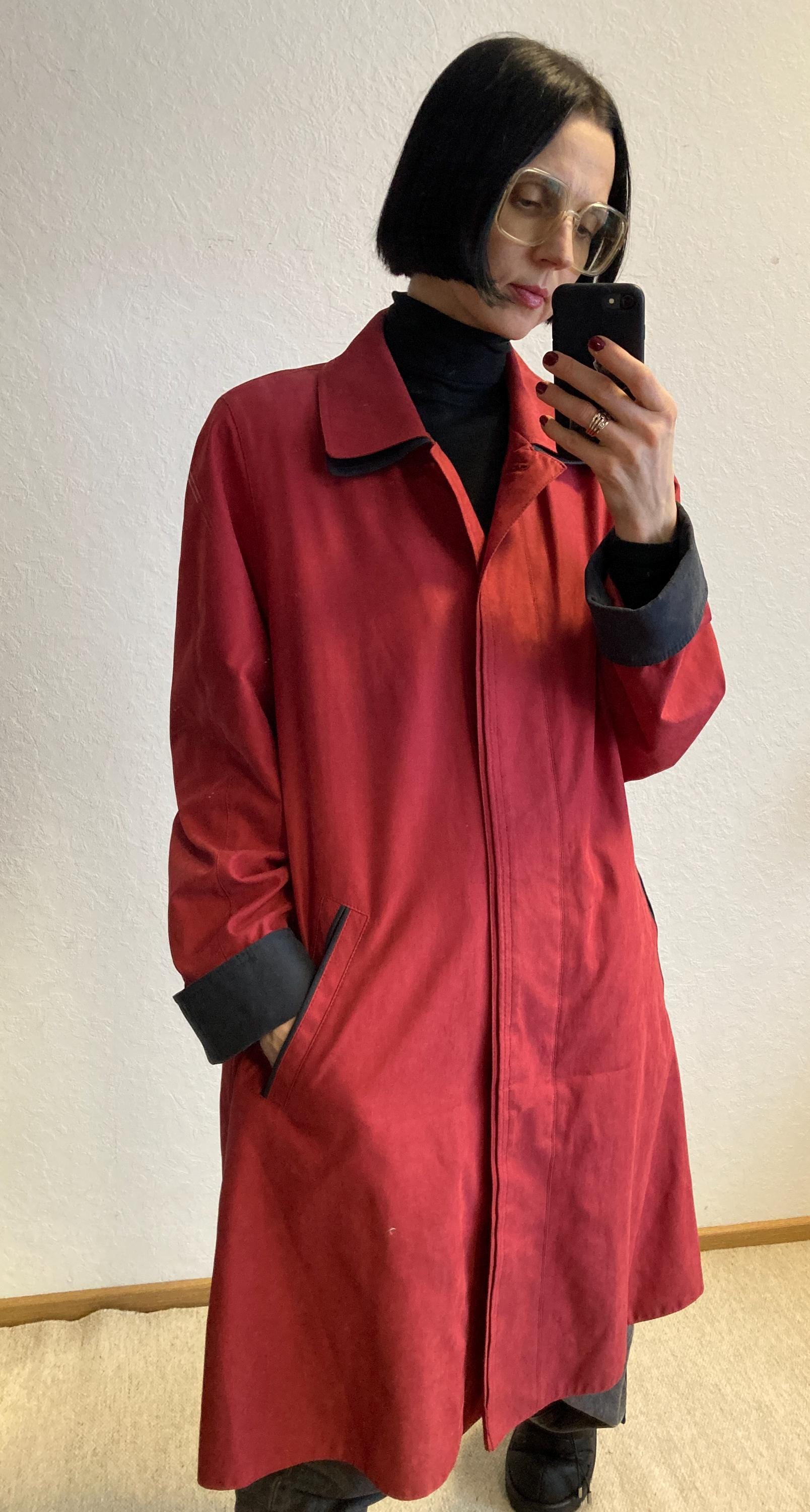 Vintage London Fog Red Trench Coat: Navy Blue Collar, 1980s Size