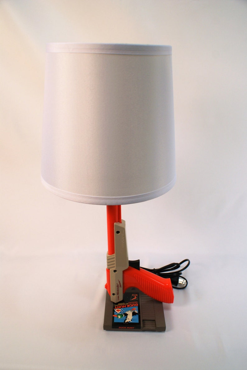 Nintendo Zapper Lamp with Trigger Switch image 2