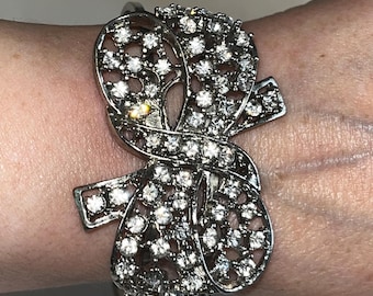 Vintage rhinestone bow clamper bracelet