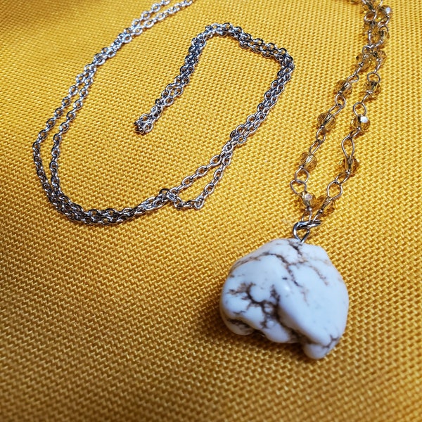 Necklace - Ivory & Gold Veined Nugget