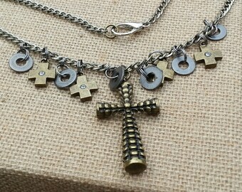 Collar - Antiguo amuleto de oro emplumado cruz