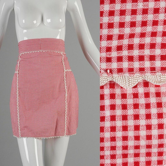 Vintage Apron Pocket Form Fitted Gingham Red /& White Checkered Half Apron