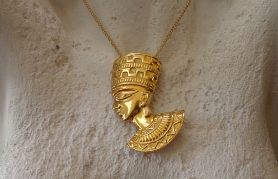 Vintage Nefertiti Brooch Pendant - image 1