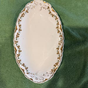 J an G Meakin Staffordshire, Engeland, langwerpig handgeschilderd schaaltje