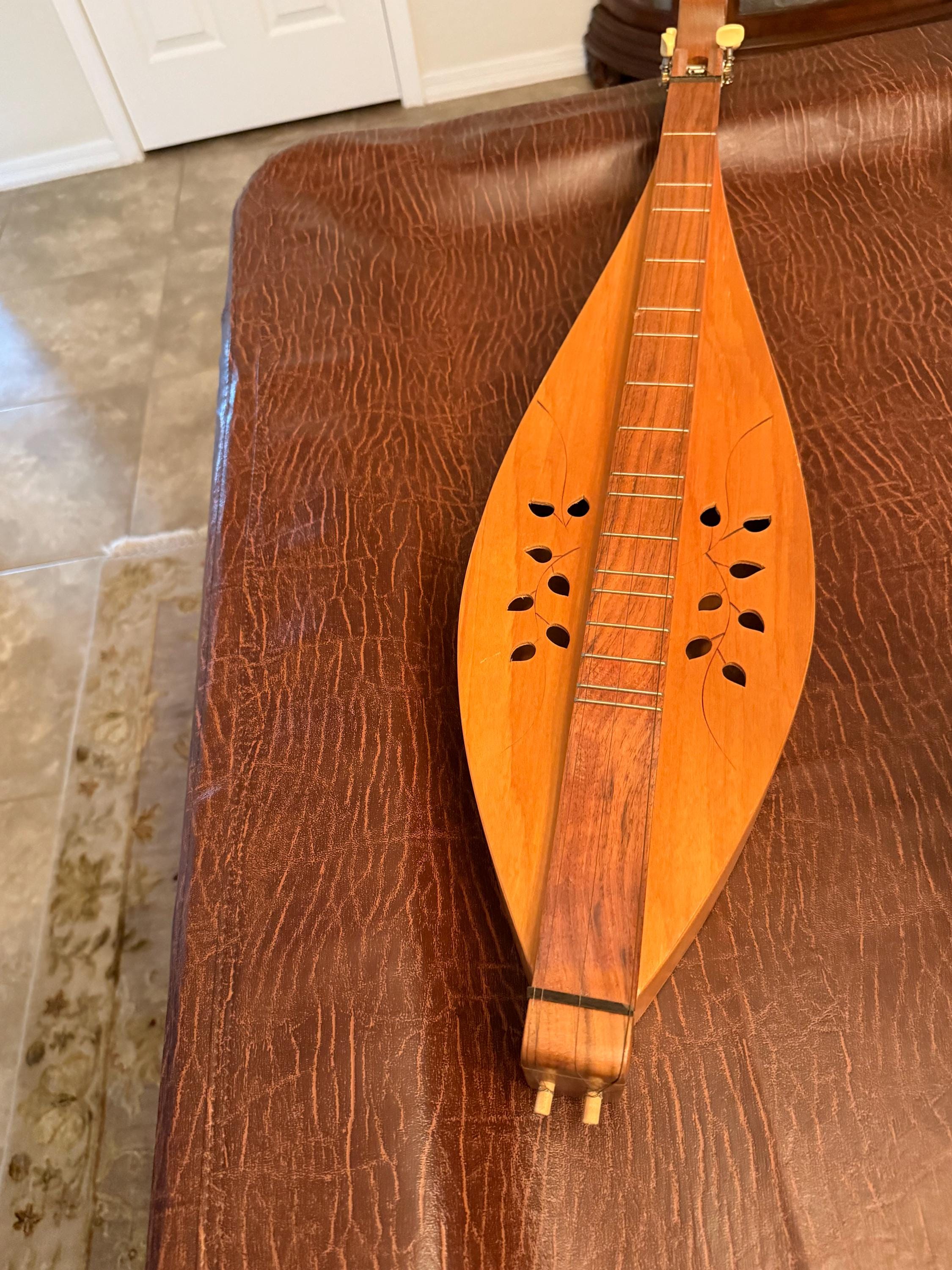マウンテンダルシマー　mountain dulcimar made in ＵＳＡ 2 Vintage Mountain Appalachian Mountain Dulcimer Music
