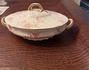 Sopera con tapa Theodore Haviland Limoges France, detalles dorados con motivos de volutas, vajilla vintage, EXCELENTE, platos de repuesto