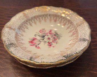 2 Small Bowls Vogue 22k Warranted Gold Washington Colonial Made in USA