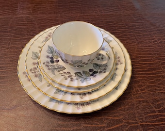 ヴィンテージ 1980 ロイヤル ウースター「ラヴィニア」サイド プレート