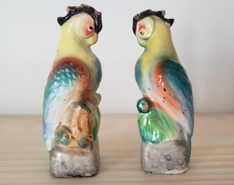 Vintage Parrot Salt and Pepper Shakers Made in Japan Parrot Figurines