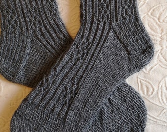 Grey Merino Wool Hiking Socks: Ribbed Cable Knit, EU 39