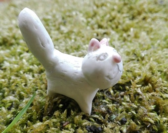 Terrarium Miniature  Cat  figurine  Porcelain Totem Doll house  Accessory Hand sculpted