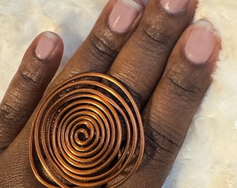 Grande bague spirale en cuivre, bague tendance enveloppée de fil métallique, bijoux bohème faits main, bague en cuivre réglable cadeau pour elle, esthétique fille terreuse