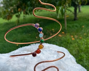 Manchette de bras en cuivre grande taille, bracelet de bras en cristal arc-en-ciel, manchette de bras ajustable, bijoux bohèmes en cristal, bijoux champêtres, enroulement de fil