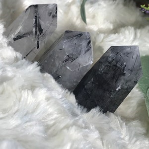 Small Black Tourmaline In Quartz point, Tourmalinated Quartz, black rutile, 1-2 inch