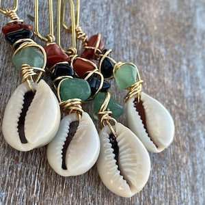 Red Black Green hair pin with shell, Loc jewelry, Braid jewelry, hair accessories, gold hair jewelry, Trinket Hair Jewelry, RBG, Juneteenth
