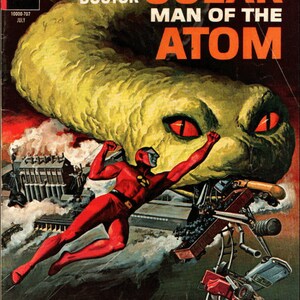 K&ouml;nnte beinhalten: Ein Comic-Cover mit einem roten und schwarzen Superhelden, Solar, der gegen ein gr&uuml;nes Monster mit roten Augen k&auml;mpft. Der Text auf dem Cover lautet "Doctor Solar Man of the Atom" und "Solar Smashes Mind-Monsters That Come To Life!"