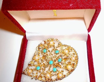 Circa 1940's, True Vintage Pearl & Turquoise gold leaf brooch.The Ideal Christmas GIft this festive season.