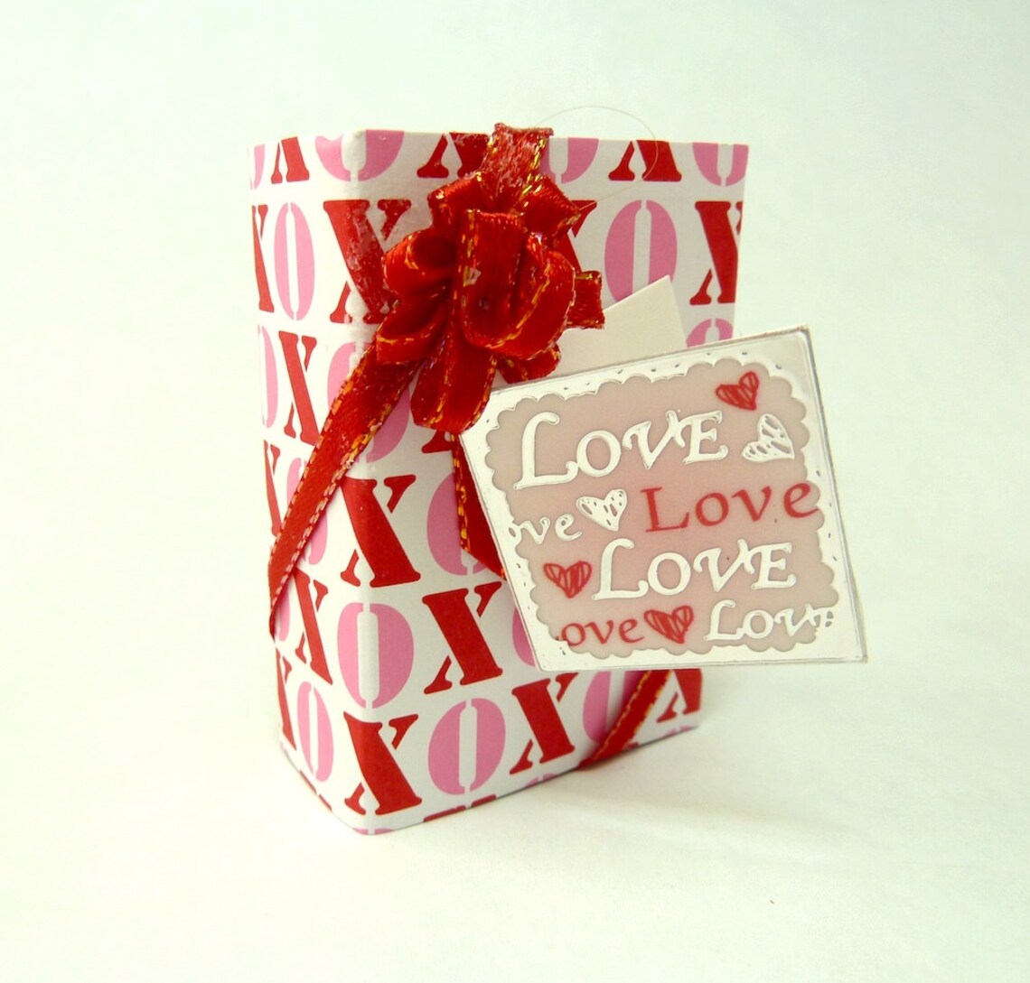Large Valentine gift box with card attached. Etsy