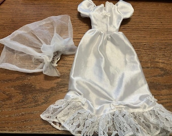 Barbie-trouwjurk met sluier vintage bruid bruids pofmouwen kanten zoom