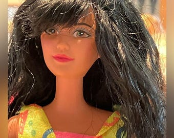 Hawaiian Fun Kira Barbie-pop vintage 1982 in geel badpak