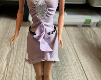 Barbiepop lavendel paarse halterjurk zilver Fashion avenue met schoenen