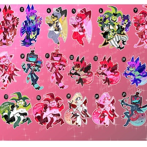 Può includere: Una collezione di ventidue adesivi numerati di personaggi disposti in una griglia su uno sfondo rosa. Le illustrazioni mostrano varie figure in vivaci palette di colori, tra cui rosso, rosa, verde e blu, alcune delle quali tengono in mano archi.