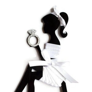 Silueta de niña sentada con anillo de compromiso, silueta de niña sentada en pastel, adorno para pastel de acrílico, adorno para pastel negro, niña glamorosa, cumpleaños de niña