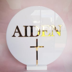 Name sign, name plaque, custom name sign, acrylic name sign, sign for party back drop, nursery sign, round sign, personalized round sign