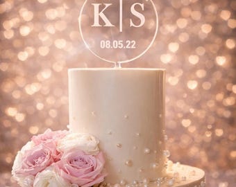 Round Initial Wedding Cake Topper: Elegant Personalized Cake Pick