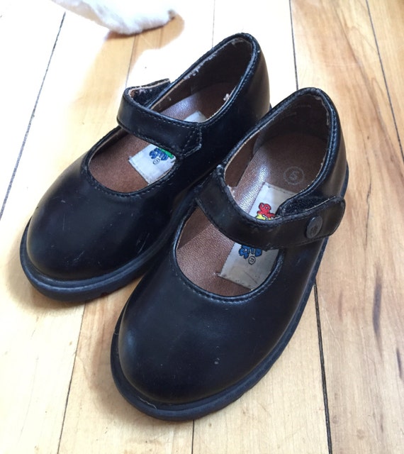 Vintage 1980s Toddler Girls Black Mary 