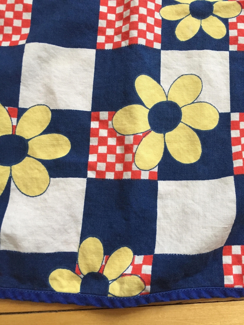 Vintage 1950s Checker Floral Full Apron!