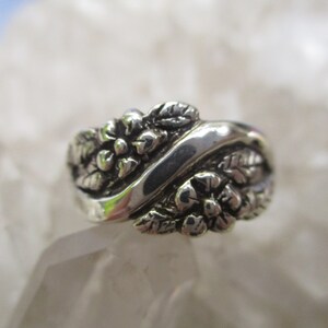 Flowers & Leaves Ring ~Sterling Silver~ Hand Cast Original  Size 7 1/4