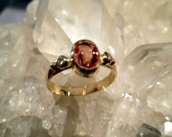 Sunstone & Diamond Ring ~14K. Yellow Gold~ Handmade w/ Oregon Sunstone