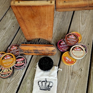 Vintage shoe shine box