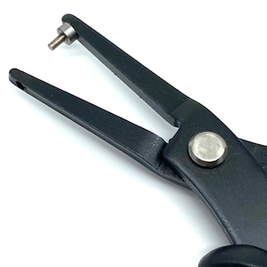 Hi-tech Hole puncher -used with Leather/ soft-thin metal. Beadsmith PLHT7