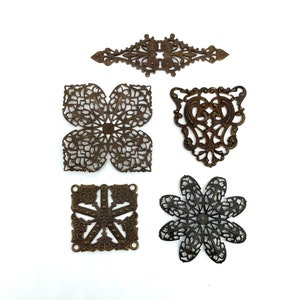 Vintaj Filigree. Natural Brass. Package of 1 Piece.