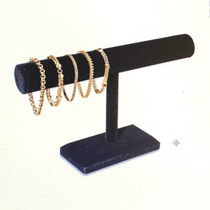 12 &quot; Velvet T Bar Bracelet display.