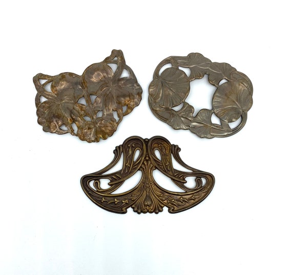 VINTAJ Focal Piece. Vintage Natural Brass. Package of 1 Piece. Etsy