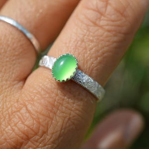 Handmade sterling silver ring featuring chrysoprase//size 8.75