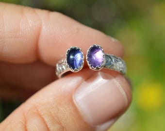 Anillo ajustable de plata de ley hecho a mano con amatista e iolita // tallas 5.5-6.5