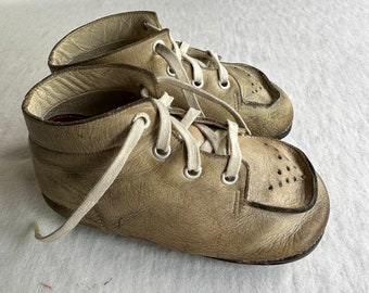 JANTIQUES1970's Vintage shoeラタン調 アンティーク ラタンシートチェア | Antiques Knock