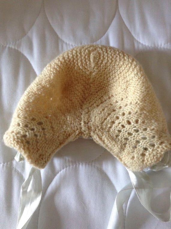 Vintage Hand Knit Baby Hat, Cream Colored Yarn an… - image 5