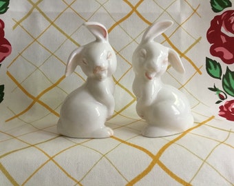 Vintage Lefton Laughing Bunny Salt and Pepper Shakers. White Ceramic Rabbit Salt and Pepper Set. Made in Japan. Adorable Bunnies. 1960&#39;s.