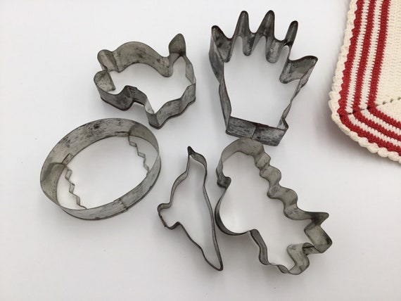 5 Vintage Small Metal Cookie Cutters. Assorted Shaped Cookie Cutters.  Easter Egg, Rabbit, Hand, Santa, Bird. Sturdy Metal Cookie Cutters. 