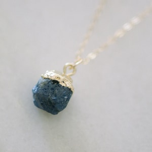 Raw Sapphire Necklace • September Birthstone Necklace • Gold Sapphire Necklace •Blue Sapphire Necklace •Blue Sapphire Pendant •birthday gift