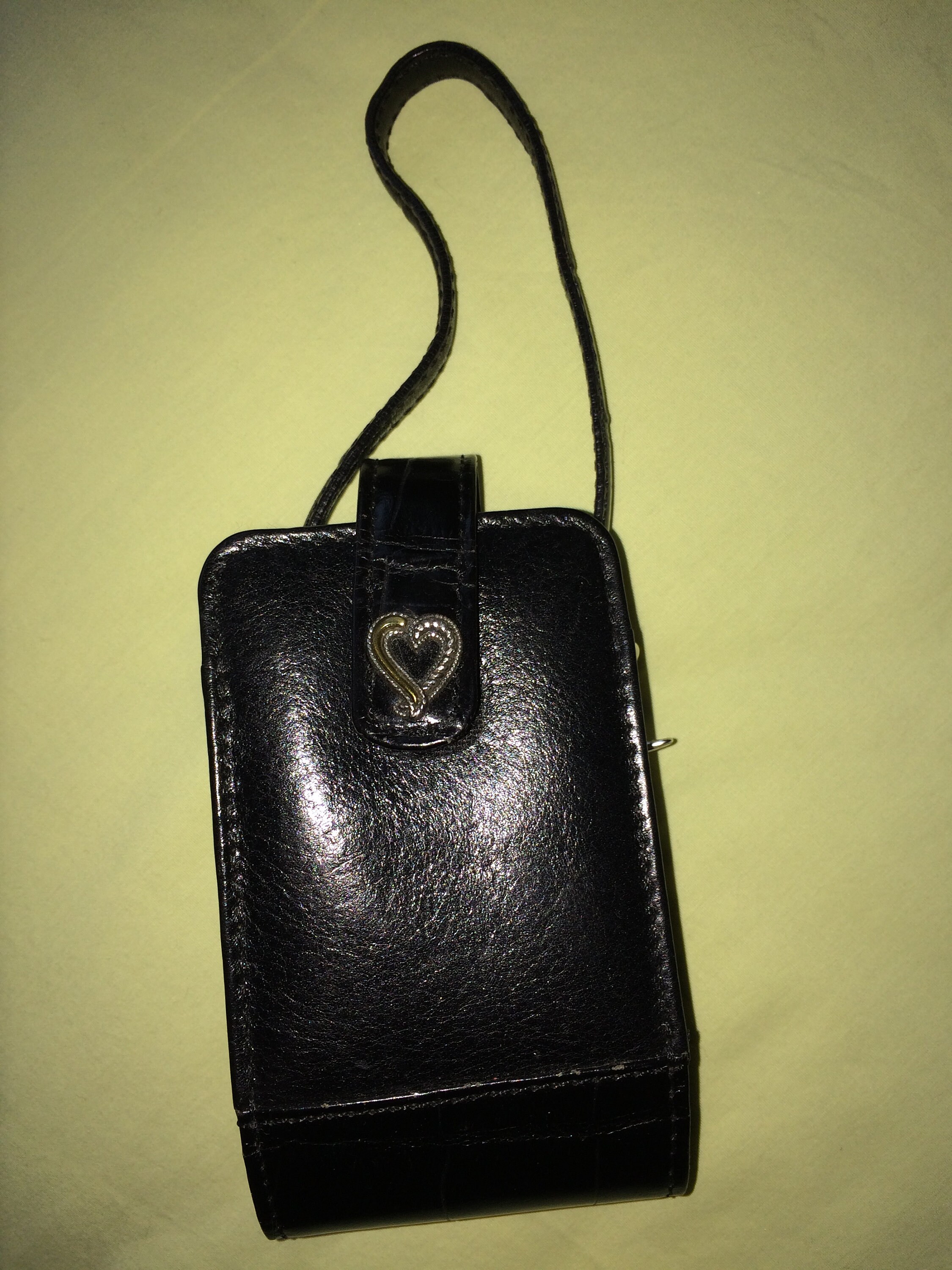 Brighton cell shop phone purse
