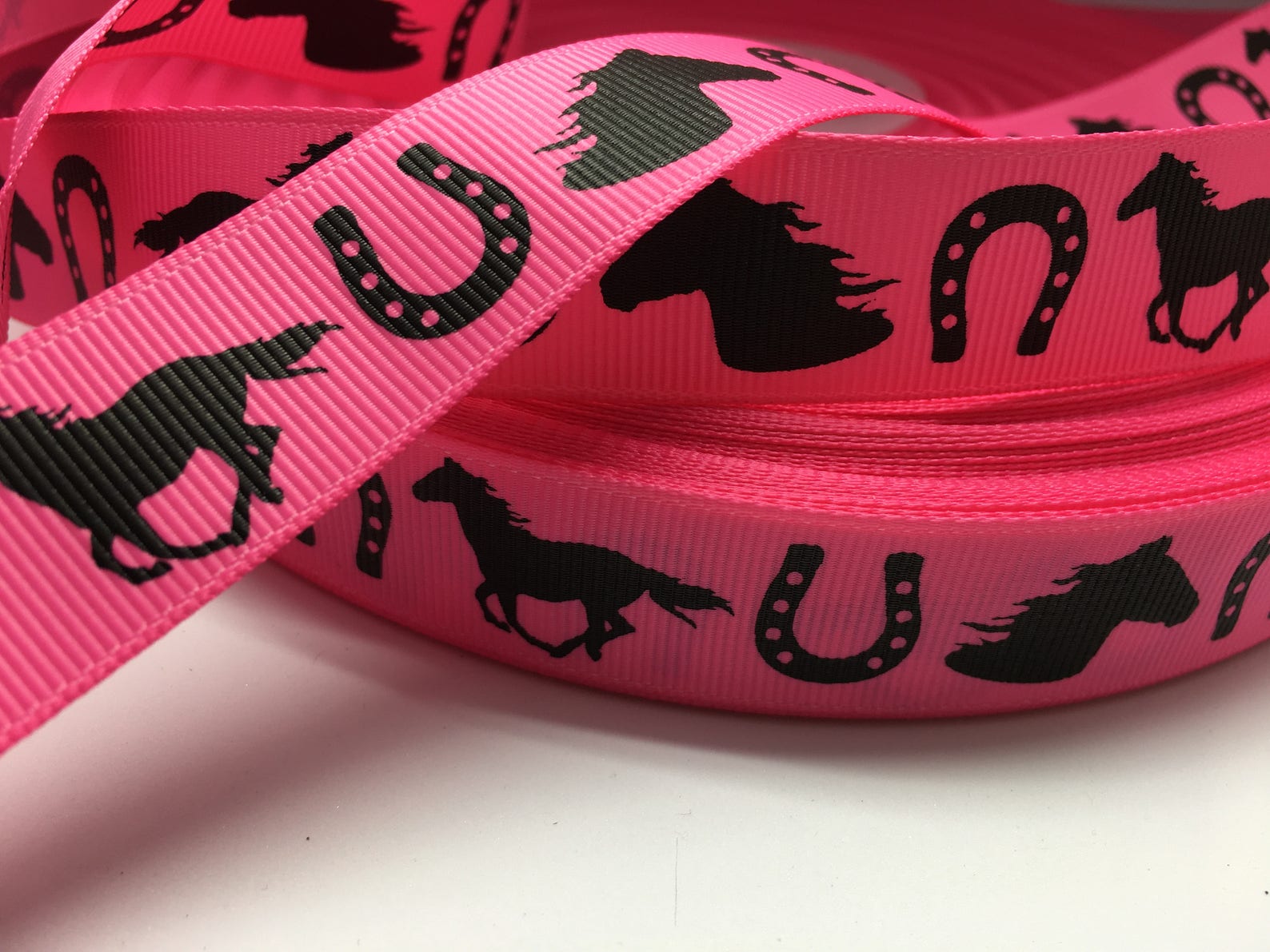 7/8 Western Horse Horse Shoe on Hot Pink Grosgrain Etsy