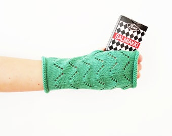 Knit wool gloves