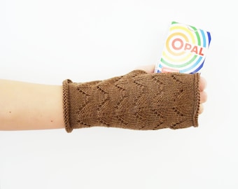 Knit wool gloves